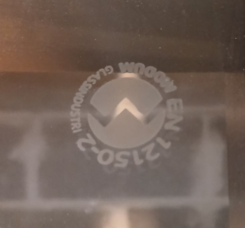 Moelven Modus glassvegg 870mm, sort - pent brukt