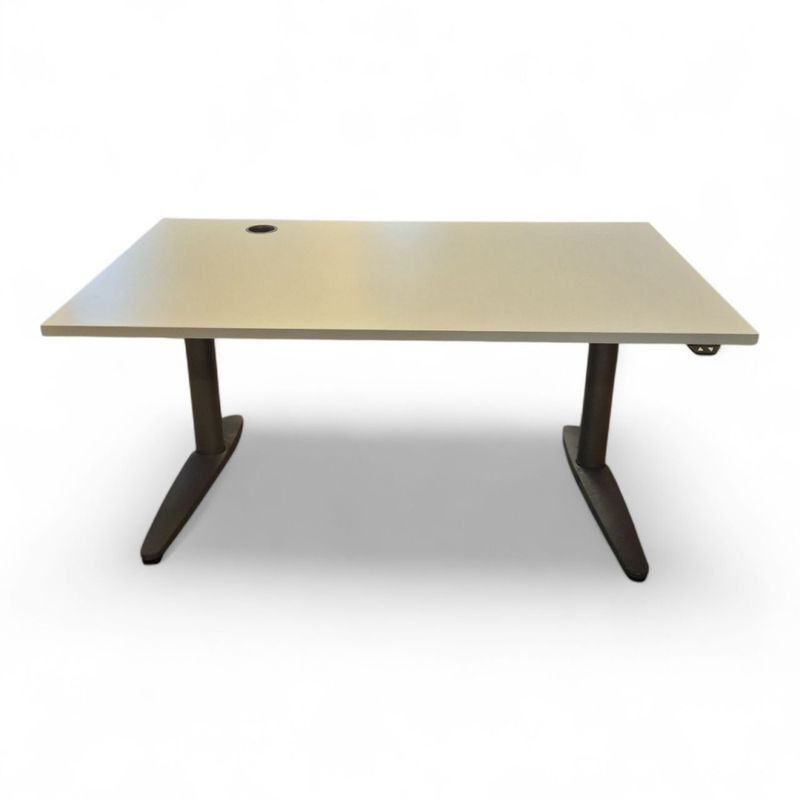 Skrivebord m/elektrisk hev og senk 140x80cm, grå